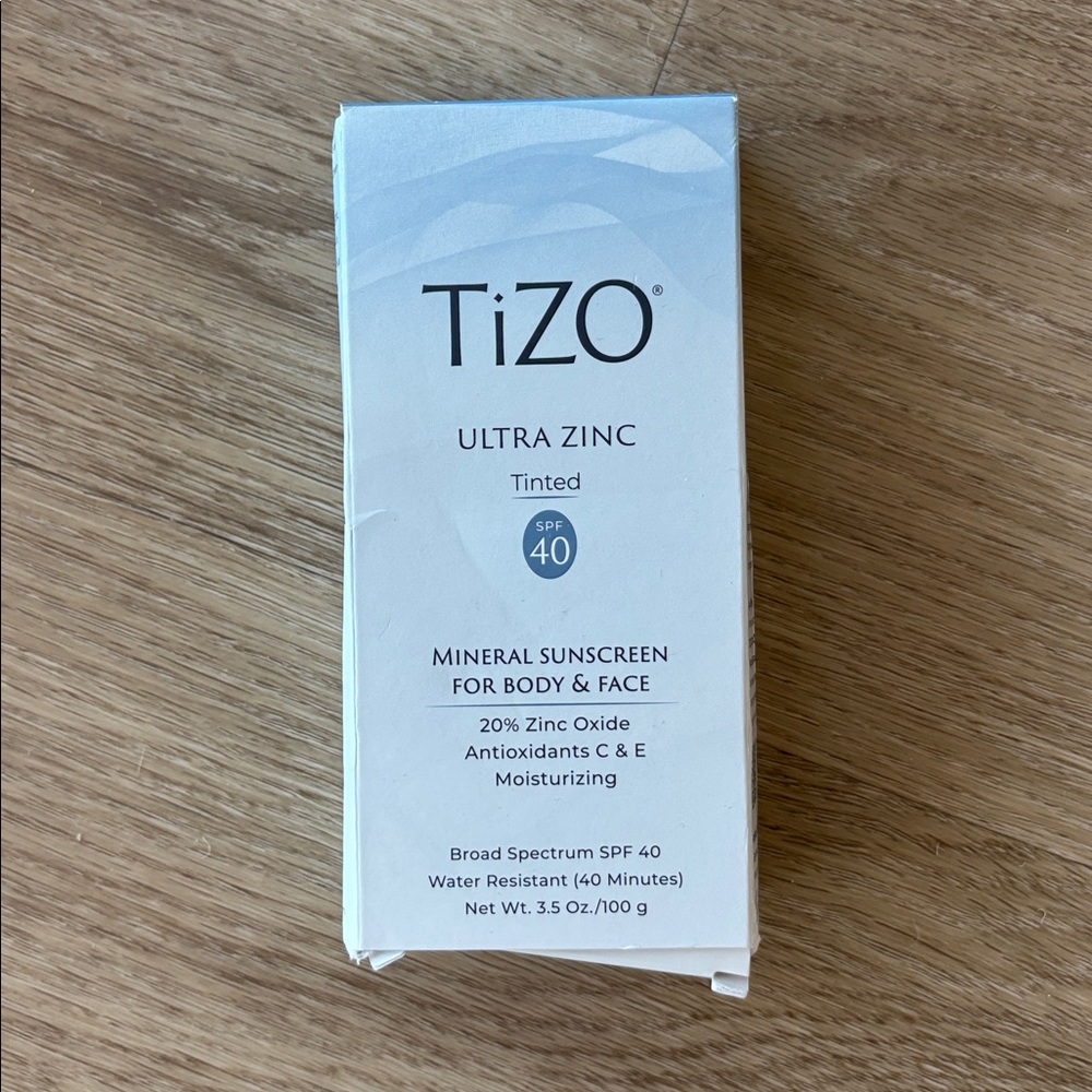 TiZO Ultra Zinc Tinted SPF40